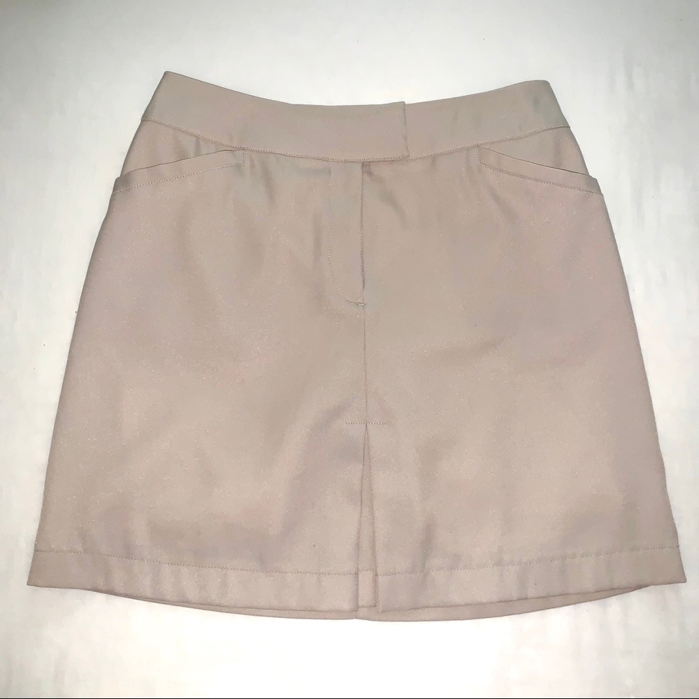 Classic golf skirt.